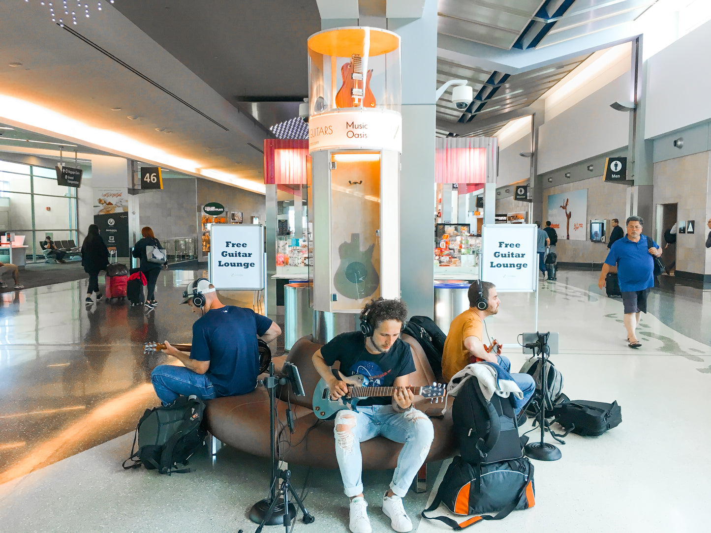 Ciari Guitars Expands Global Patent Portfolio With US Patent on First-Ever In-Airport Guitar Lounge