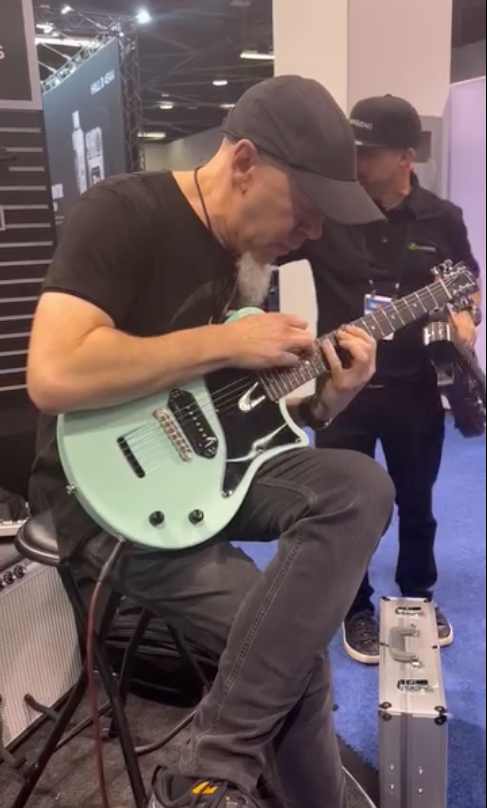 Jordan Rudess – Ciari Guitars